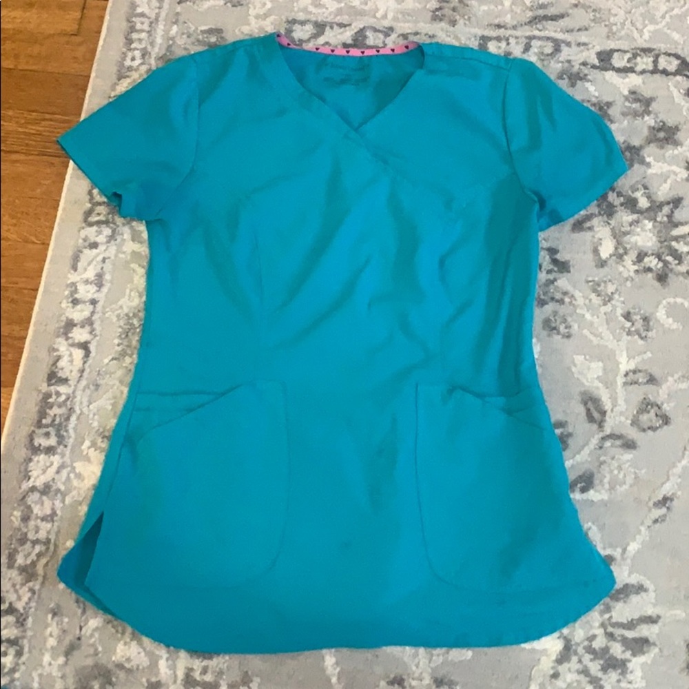 Women’s Small Scrub top